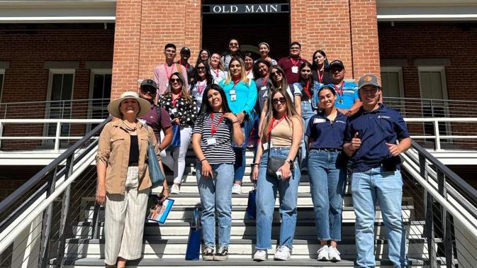 Estudiantes del Creson reciben capacitación en la Universidad de Arizona